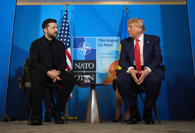 trump ukraine vu khi.jpg