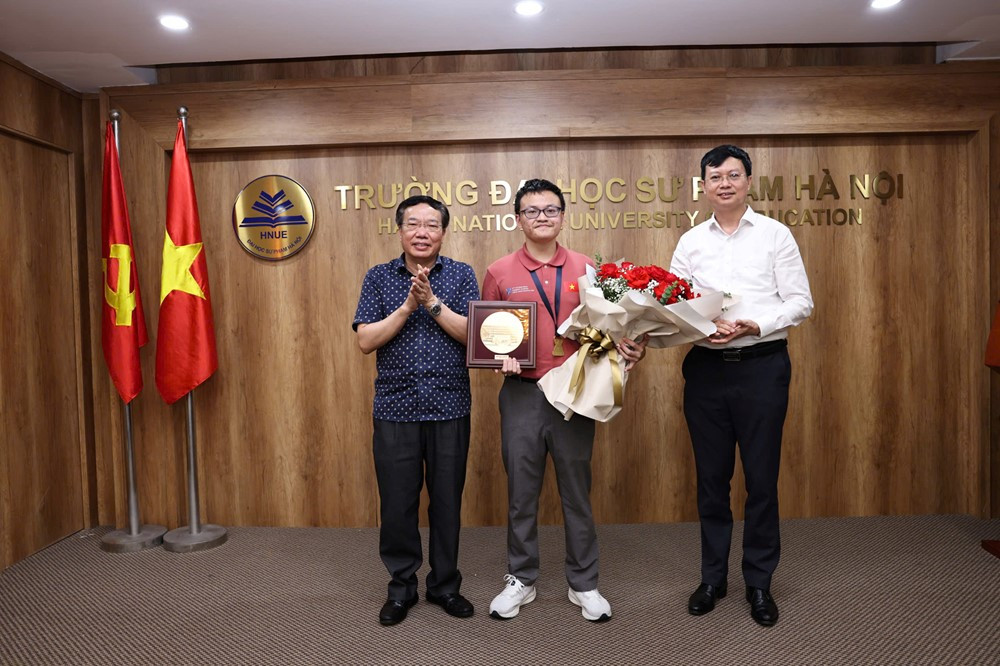 ‘Thần đồng’ Hóa học Việt Nam vừa giành Huy chương Vàng Olympic quốc tế: 2 năm liền đạt giải Nhất HSG quốc gia, IELTS 8.0, SAT hơn 1.500 điểm - ảnh 5