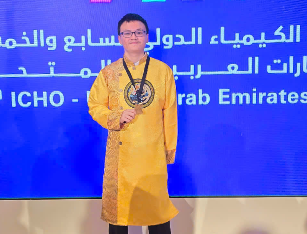 ‘Thần đồng’ Hóa học Việt Nam vừa giành Huy chương Vàng Olympic quốc tế: 2 năm liền đạt giải Nhất HSG quốc gia, IELTS 8.0, SAT hơn 1.500 điểm - ảnh 3
