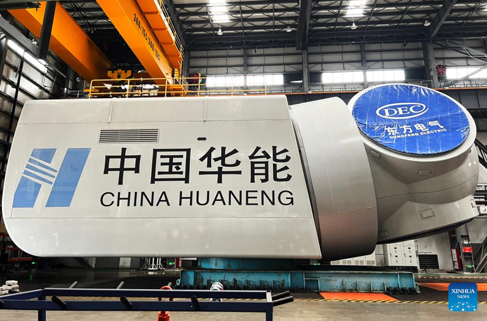 Láng giềng Việt Nam trình làng tuabin gió nổi lớn nhất thế giới: Diện tích quét tương đương 7 sân bóng tiêu chuẩn, cao bằng tòa nhà 50 tầng, đủ cấp điện cho 40.000 hộ dân - ảnh 1