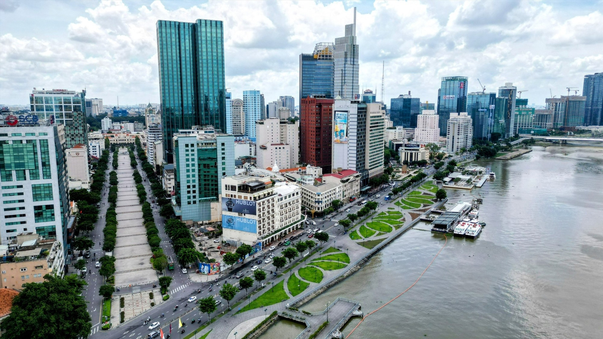 Ven sông Sài Gòn. Nguồn ảnh: Báo Lao Động Ven sông Sài Gòn. Nguồn ảnh: Báo Lao Động