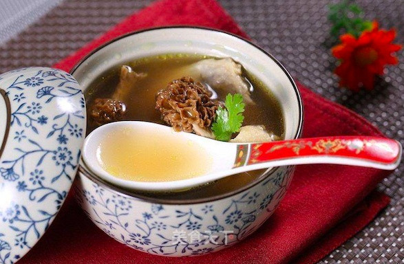 Việt Nam có một loại nấm ăn một lần nhớ cả đời, giá đắt hơn cả thịt bò Wagyu