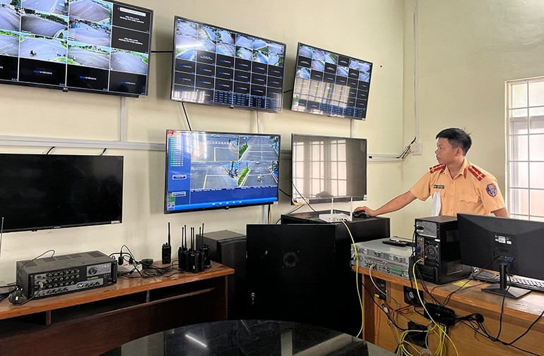 Hà Nội không còn CSGT đứng chốt, thay thế bằng camera AI: Hàng triệu tài xế cần cài ngay ứng dụng này