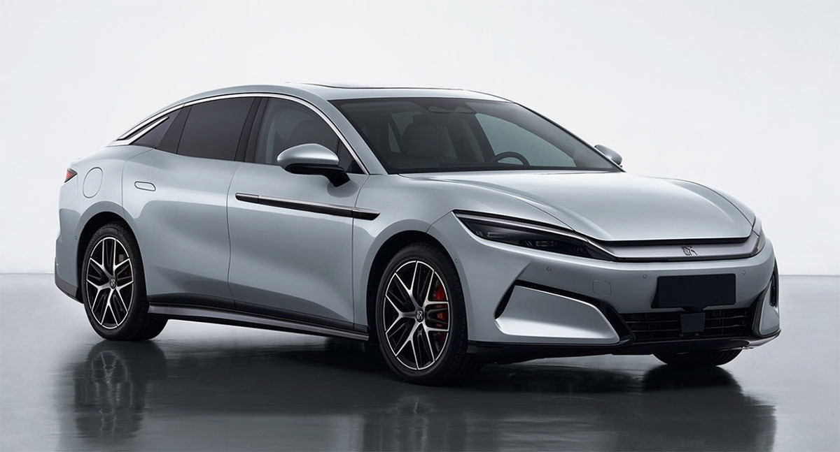 Vua xe điện Trung Quốc đăng ký mẫu 'sedan quái vật' tại Việt Nam, tăng tốc 0–100km/h trong 2,7 giây; chạy thẳng Hà Nội – Quảng Bình chỉ 1 lần sạc