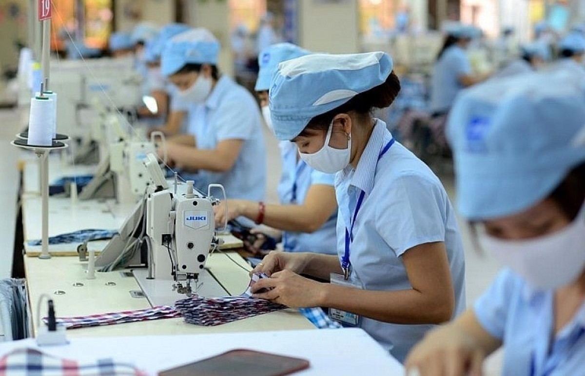 Đối phó chính sách thuế Mỹ, tập đoàn triệu tỷ lên kế hoạch nội địa hóa 492.000 tấn nguyên liệu dệt may