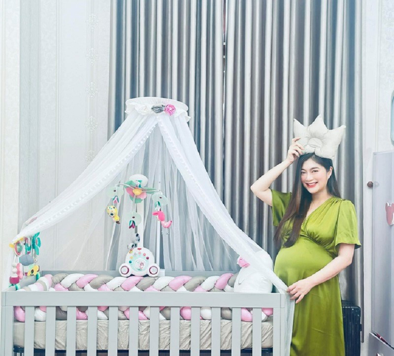 Nữ diễn viên nổi tiếng miền Tây Nam Bộ, gia tài hơn 50 bộ phim ăn khách, có chồng bằng tuổi là ca sĩ trăm triệu view, đi hát hội chợ khắp Việt Nam - ảnh 2