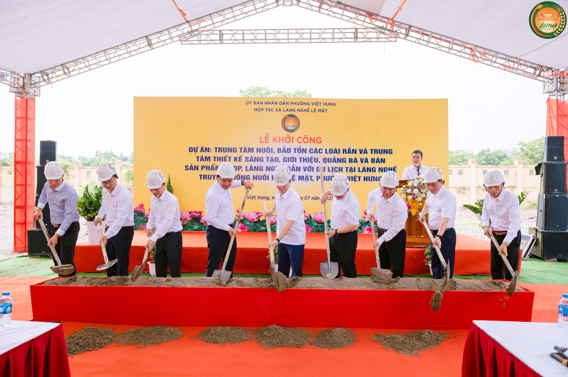 Cuối năm nay, miền Bắc sẽ có công trình đầu tiên trưng bày rắn và tôn vinh nghề nuôi rắn- Ảnh 2.
