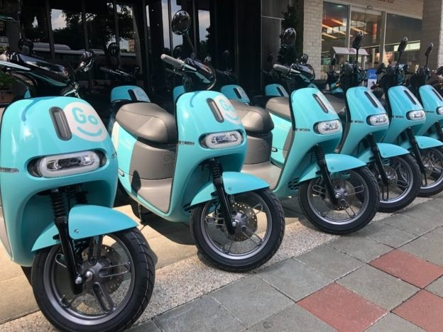 Bí quyết giúp xe máy điện tại hòn đảo này 'sạc đầy pin' chỉ trong vài giây, người dân vô tư tạm biệt xe xăng