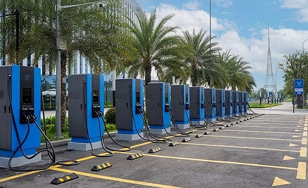 Huế 'kích hoạt' kế hoạch xe điện toàn thành phố, Vingroup (VIC) đón đầu triển khai hạ tầng và dịch vụ