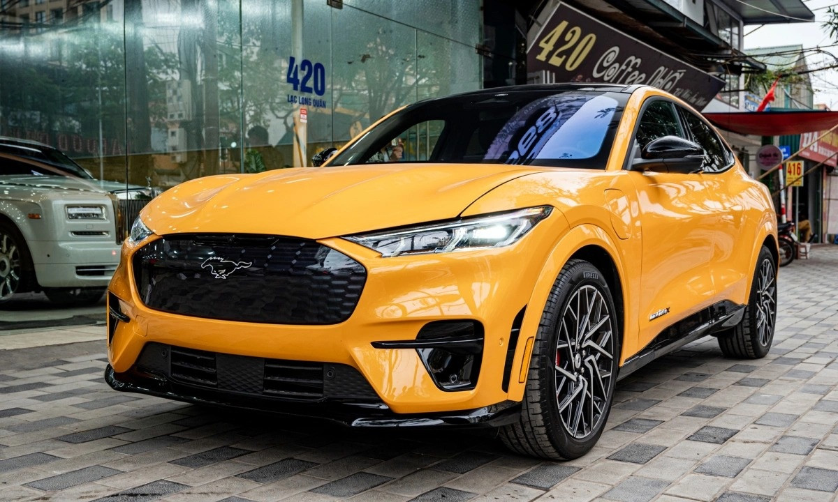 SUV điện đầu tiên của Ford sắp mở bán chính thức tại Việt Nam, mạnh như ngựa hoang nhưng liệu có khiến khách Việt chốt đơn?