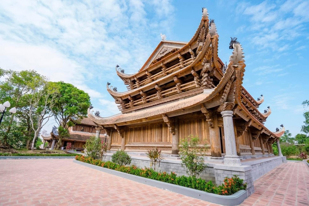 Ngôi chùa sở hữu tượng Phật Ngọc nguyên khối lớn nhất Việt Nam do tập đoàn của ông Phạm Nhật Vượng cung tiến, vừa được UNESCO công nhận Di sản thế giới - ảnh 2