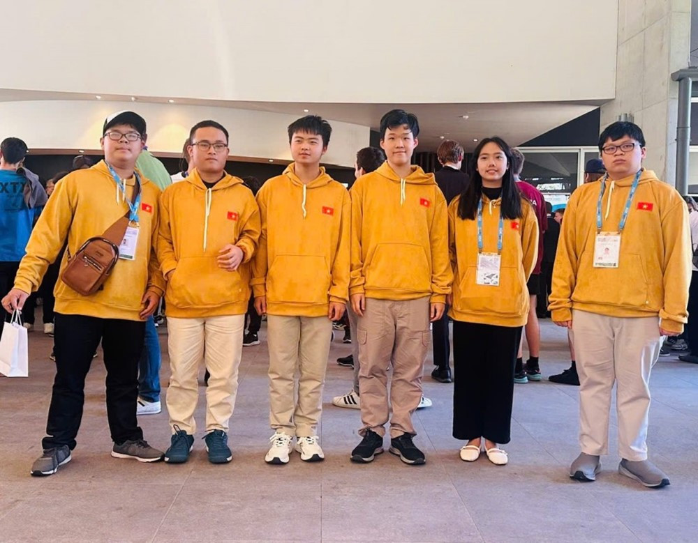 6/6 học sinh Việt Nam giành huy chương tại Olympic Toán quốc tế 2025 - ảnh 1