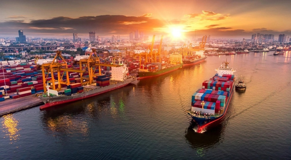 Chỉ trong 15 ngày, nhóm hàng ‘đầu tàu’ xuất khẩu của Việt Nam thu về gần 4 tỷ USD, tăng gần 50%