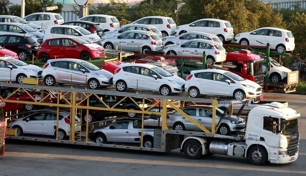 Việt Nam vừa nhập khẩu thêm 8.400 chiếc ô tô