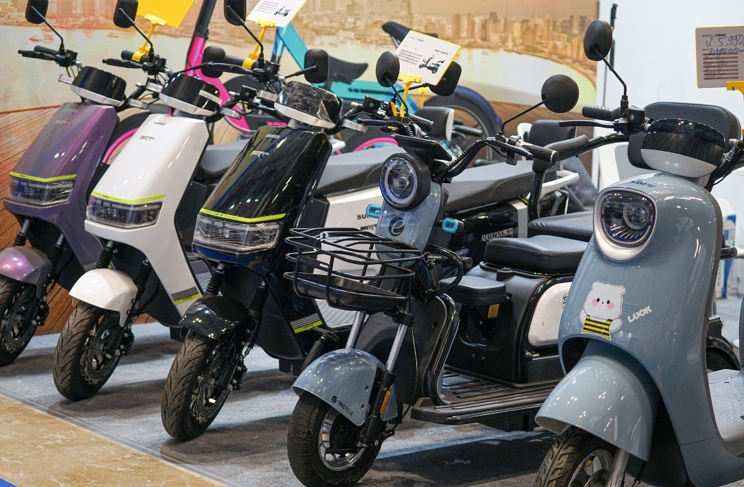 Sống giữa hàng nghìn xe điện ở chung cư, nhiều người lo lắng trạm sạc: Trung Quốc đang ‘giải bài toán’ như nào?