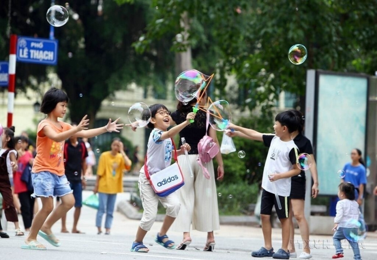 Việt Nam tạo kỳ tích: Chỉ số phát triển con người vượt 14 bậc so với thu nhập, dẫn đầu khu vực
