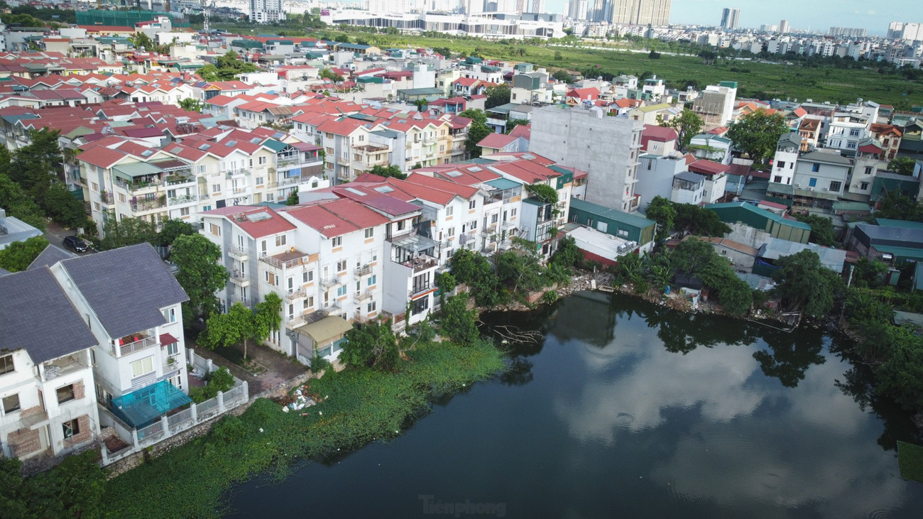 Hồ Cầu Cốc là một trong 8 ao, hồ tại phường Tây Mỗ được đưa vào diện bảo vệ, không được phép san lấp. tp-lanchiemho-09.jpg