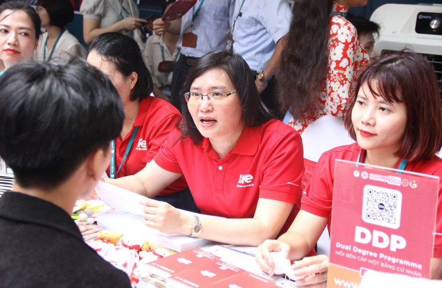 Giám đốc Học viện Tài chính dự đoán điểm chuẩn nhóm ngành tài chính, kế toán, ngân hàng - ảnh 1