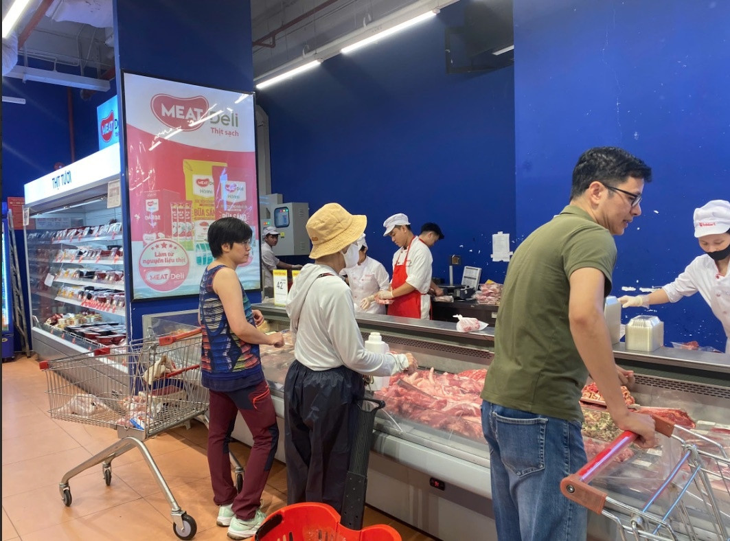 Siêu thị WinMart chủ động tăng dự trữ hàng thiết yếu, cam kết bình ổn giá trước bão số 3