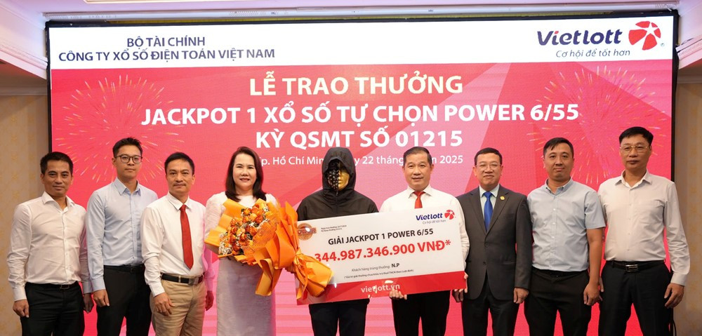 Mua Vietlott để trong cốp xe, anh P. trúng độc đắc hơn 345 tỷ lớn nhất lịch sử - ảnh 1