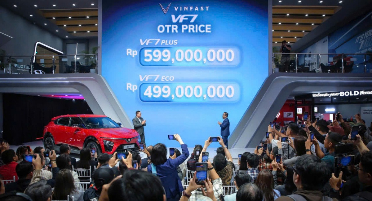 VinFast VF 7 của tỷ phú Phạm Nhật Vượng chính thức mở bán tại Indonesia với loạt ưu đãi đặc biệt