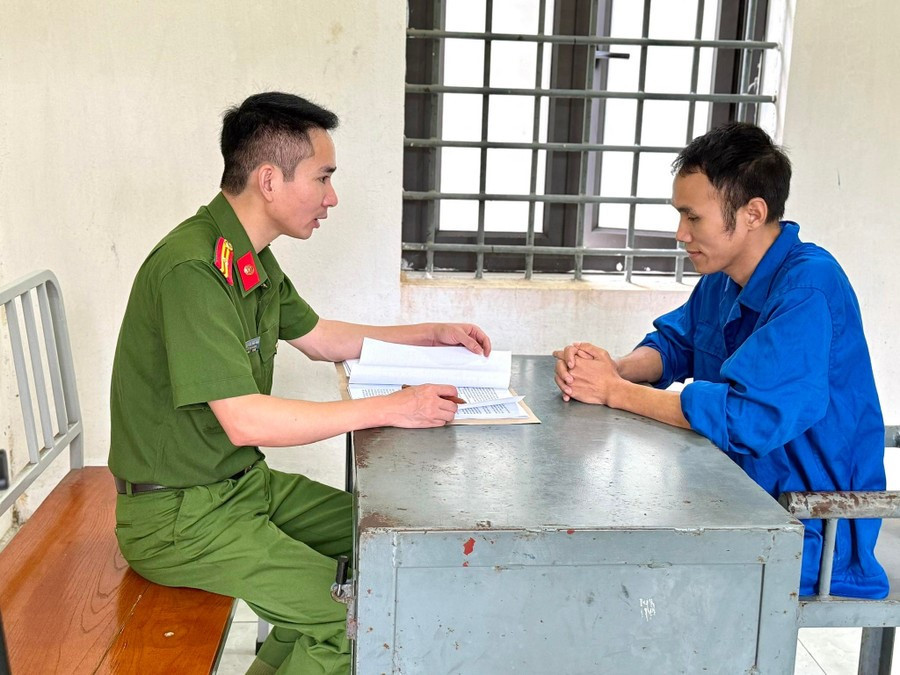 Khám xét nơi ở, bắt quản trị viên nhóm Facebook giao thông lớn - ảnh 1