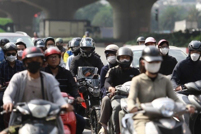 Hà Nội siết xe xăng từ 2026: VinFast tung chính sách mới, ông lớn bán 40 triệu xe cũng nhập cuộc