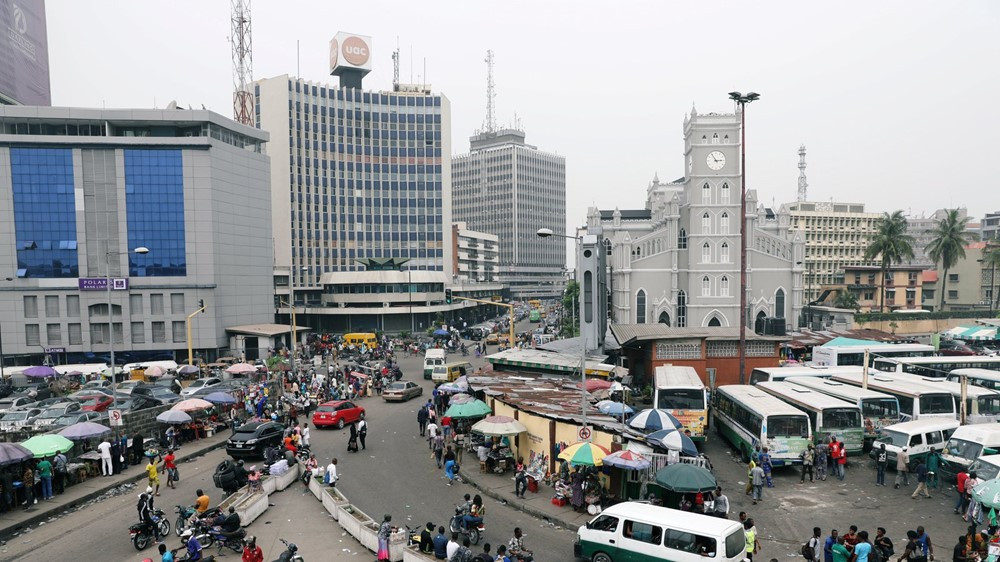 GDP của một quốc gia bất ngờ tăng 30%, nguyên nhân do đâu?