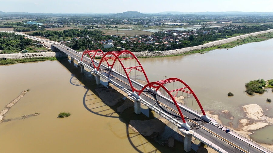 Cầu Trà Khúc 3 sẽ khánh thành vào dịp kỷ niệm 80 năm Quốc khánh. Nguồn ảnh: Báo Lao Động