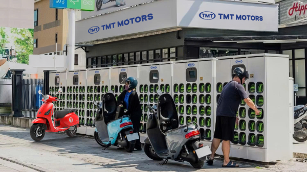 Công ty bán ô tô Trung Quốc triển khai trạm sạc và đổi pin trên toàn quốc, ra mắt xe máy điện vào quý IV/2025