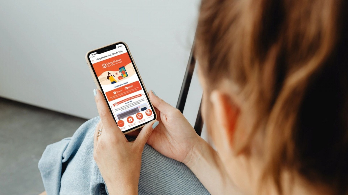 Dân mạng tìm mua gì nhiều nhất trên sàn Shopee, TikTok?