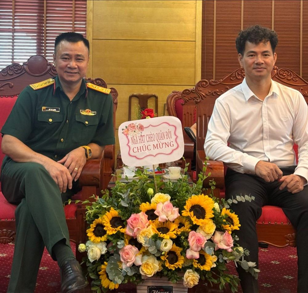 NSND Tự Long đăng thơ ẩn ý, hoài niệm thời chưa có ‘Cục trưởng Xuân Bắc’ - ảnh 1