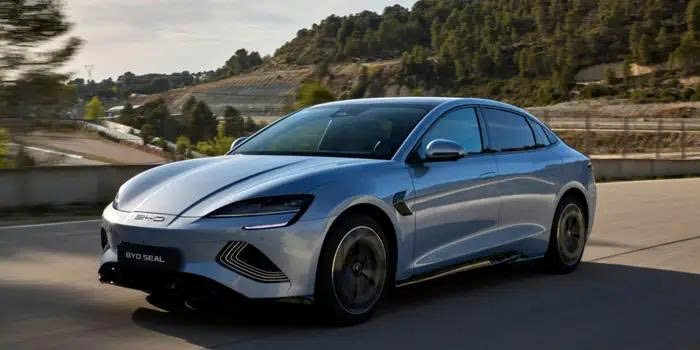 Cựu CEO bỏ xe Tesla chọn BYD, tuyên bố 'không muốn chi thêm đồng nào cho Elon Musk'