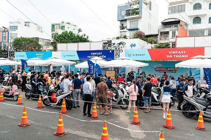 Chuyển 400.000 xe xăng sang xe điện: TPHCM tung loạt chính sách hỗ trợ 'chưa từng có' cho tài xế