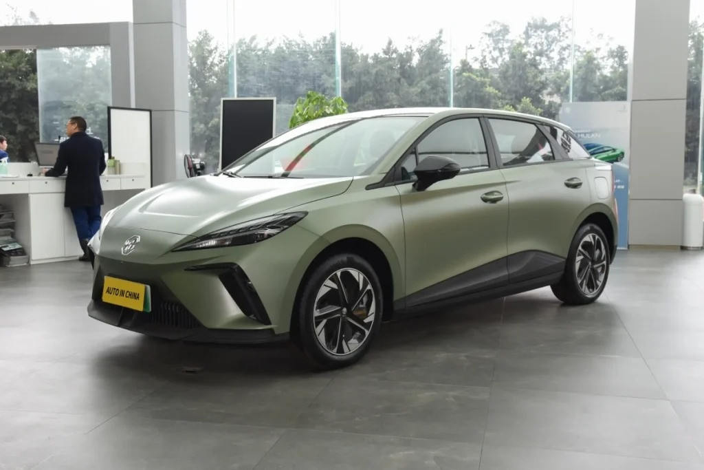 Trung Quốc gây sốc với mẫu xe điện pin bán thể rắn đầu tiên, chạy hơn 500 km, giá chỉ từ 290 triệu đồng