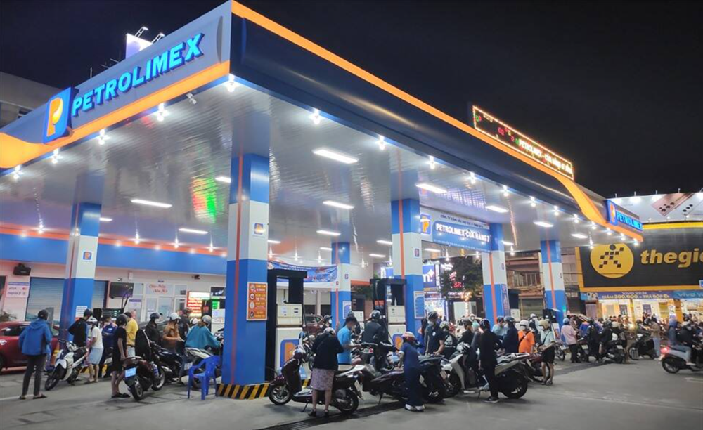 Chính thức kỷ luật nhân viên cây xăng từ chối khách chuyển khoản - ảnh 1