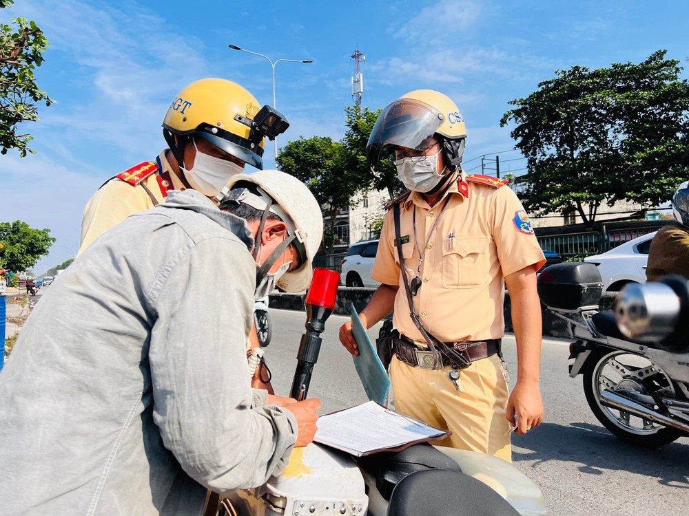 Bộ Công an công khai số điện thoại 35 Cục trưởng, Trưởng phòng CSGT đến người dân cả nước - ảnh 2