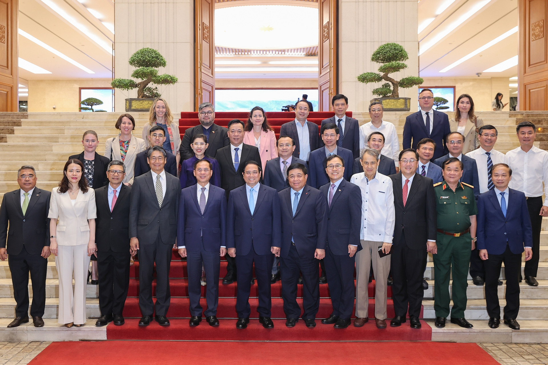 Thủ tướng: Việt Nam quyết tâm tổ chức Năm APEC 2027 thành công mọi mặt- Ảnh 9. Thủ tướng: Việt Nam quyết tâm tổ chức Năm APEC 2027 thành công mọi mặt- Ảnh 9.