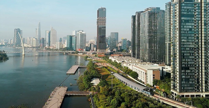 Tòa nhà chọc trời 47 tầng có giá bất động sản lập đỉnh, căn studio chạm mốc 450 triệu đồng/m2- Ảnh 1. Tòa nhà chọc trời 47 tầng có giá bất động sản lập đỉnh, căn studio chạm mốc 450 triệu đồng/m2- Ảnh 1.