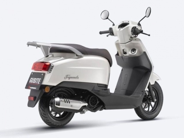 Xe ga retro hơn 20 triệu: Giá ngang Wave RSX, trang bị vừa đủ, chạy 300 km mới cần đổ xăng