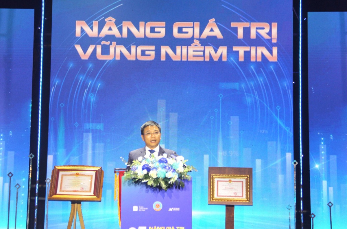 VN-Index lập đỉnh lịch sử đúng ngày đặc biệt của TTCK Việt Nam