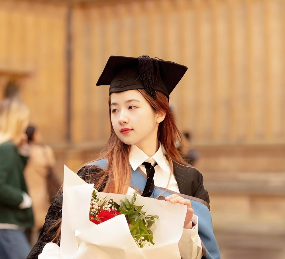 Nữ tiến sĩ Toán học sinh năm 1994 được Đại học Oxford mời về làm việc - ảnh 1