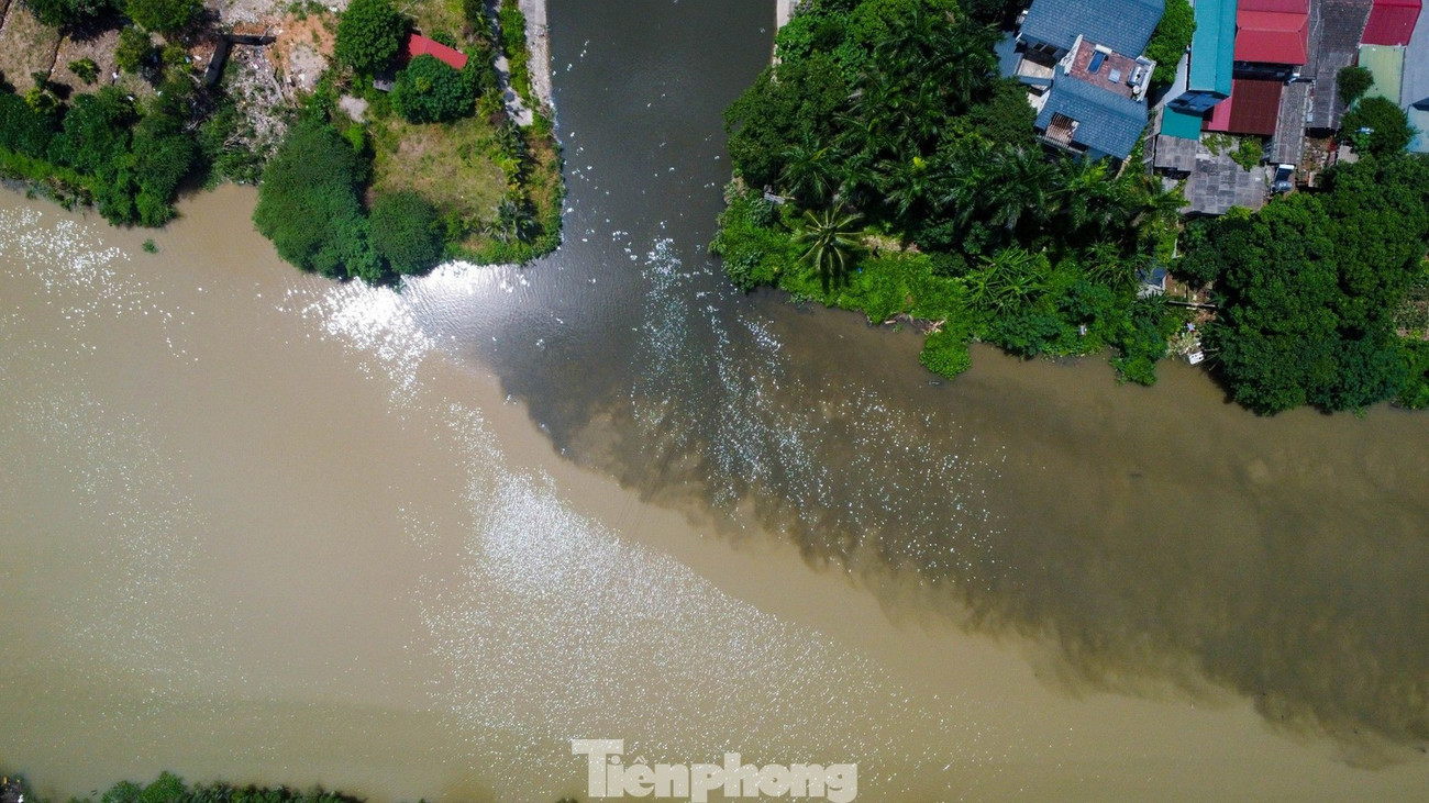 Tình trạng ô nhiễm trên sông Bắc Hưng Hải. bac-hung-hai.jpg