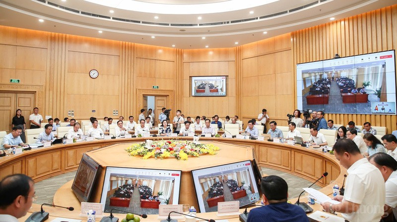 Hội nghị triển khai các nhiệm vụ về sắp xếp tổ chức bộ máy chính quyền địa phương 2 cấp và phân cấp, phân quyền trong lĩnh vực công nghiệp và thương mại. Ảnh: BCT. z68557708760488c0ef22a16b3255502b1252cc411004f-13460182.jpg