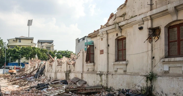 Phá bỏ tòa nhà hơn 9.000m2 để phục vụ đại lễ của đất nước