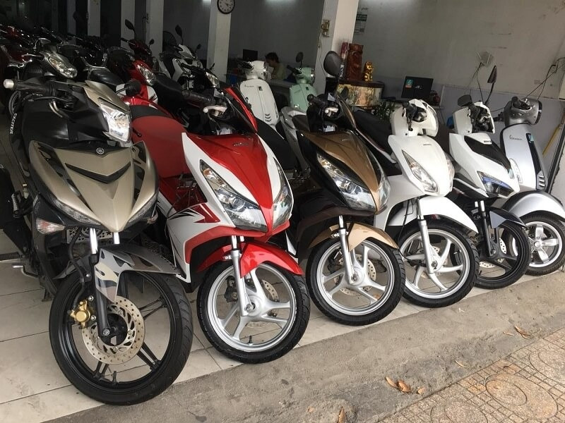 Người dùng dần ‘chia tay’ xe xăng để đổi sang xe điện, các hãng xử lý lượng lớn phương tiện cũ ra sao?