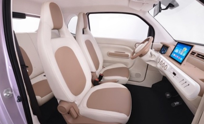 Mẫu ô tô điện nhỏ xinh, giá hơn 100 triệu đồng, chạy xa tới 222km/1 lần sạc: Nhiều công nghệ và trang bị hiện đại, thích hợp mua về thay xe máy