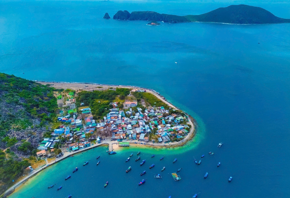 Không resort hay dịch vụ cao cấp, hòn đảo xa bờ nhất phố biển Việt Nam khiến du khách mê mẩn bởi điều khác biệt - ảnh 1