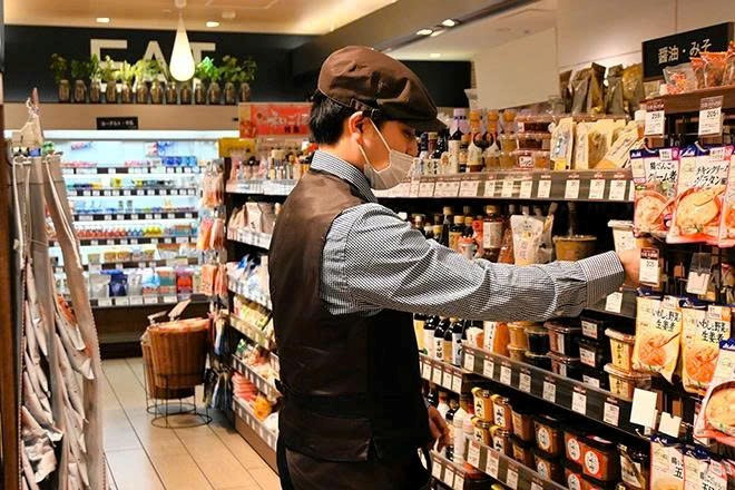 Nền kinh tế lớn thứ 4 thế giới lung lay: Tăng lương liên tiếp vẫn không theo kịp lạm phát, người dân ngậm ngùi chịu cảnh ‘thắt lưng buộc bụng’ - ảnh 1