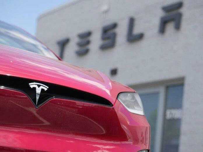 Mỹ ép thuế, Tesla ký hợp đồng 4,3 tỷ USD để ‘tự cứu mình’ khỏi Trung Quốc - ảnh 1